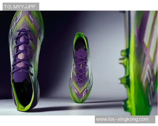 选择适合人工草皮的足球鞋提升你的运动表现与舒适度